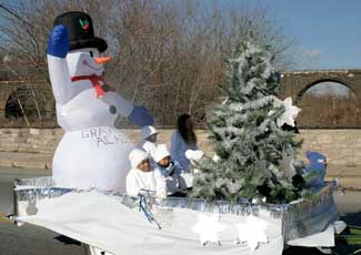 snowman parade float